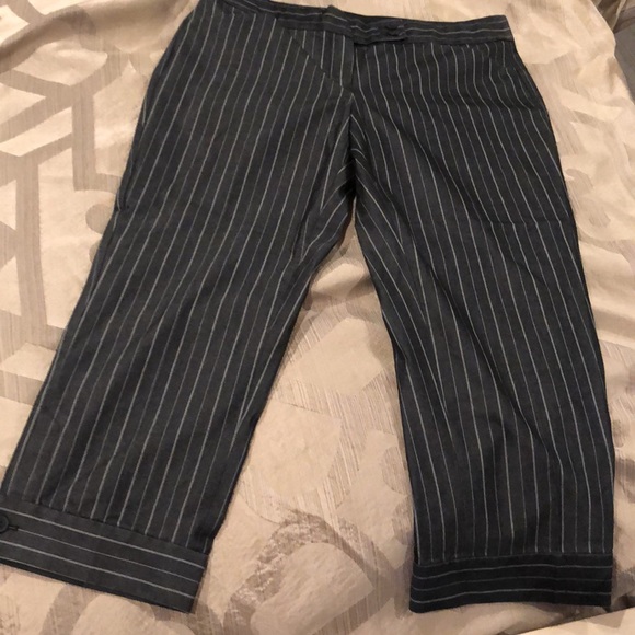 Express design pants Capri style - Picture 2 of 4